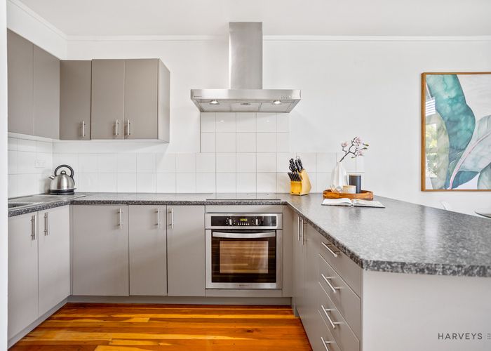  at 3/32 Brixton Road, Balmoral, Auckland