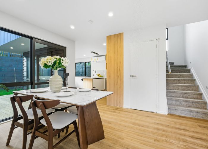  at 6 Woodhouse Place, West Harbour, Waitakere City, Auckland