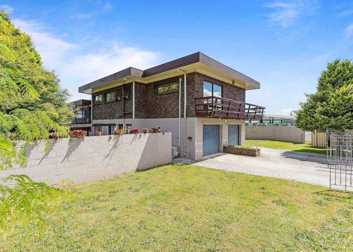  at 1 Challen Close, Conifer Grove, Takanini