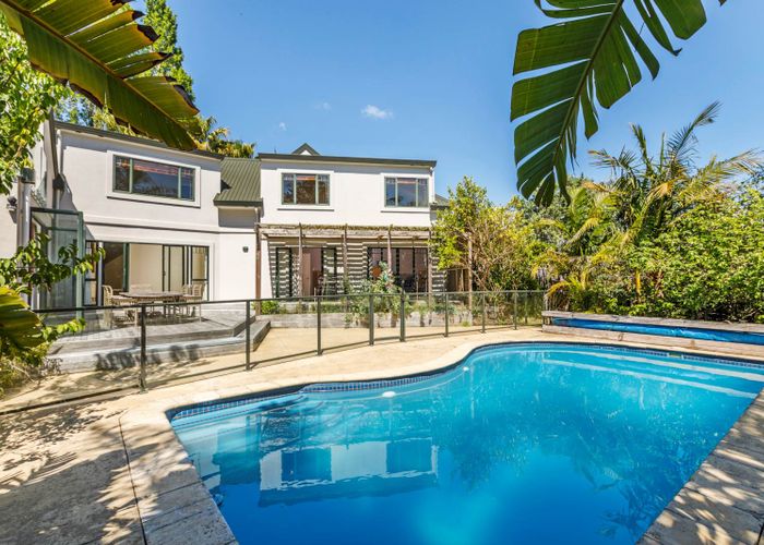  at 35 Churchouse Road, Greenhithe, Auckland