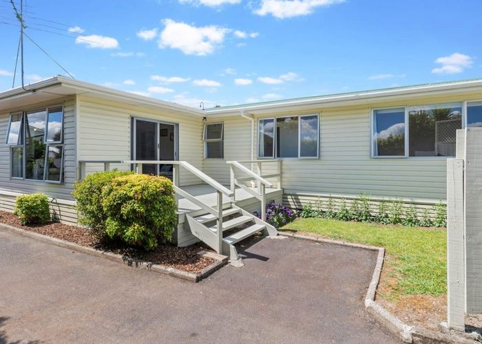  at 2/420 Great South Road, Opaheke, Papakura