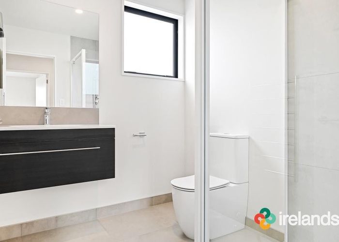  at 2/135 Hills Road, Edgeware, Christchurch