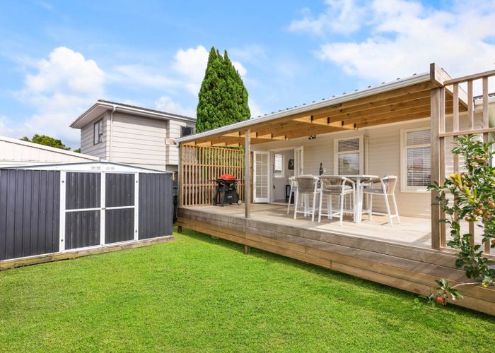  at 2/99 Hobsonville Road, West Harbour, Waitakere City, Auckland