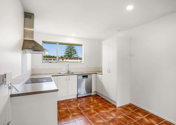  at 18 Chic Gardens, Parakai, Helensville