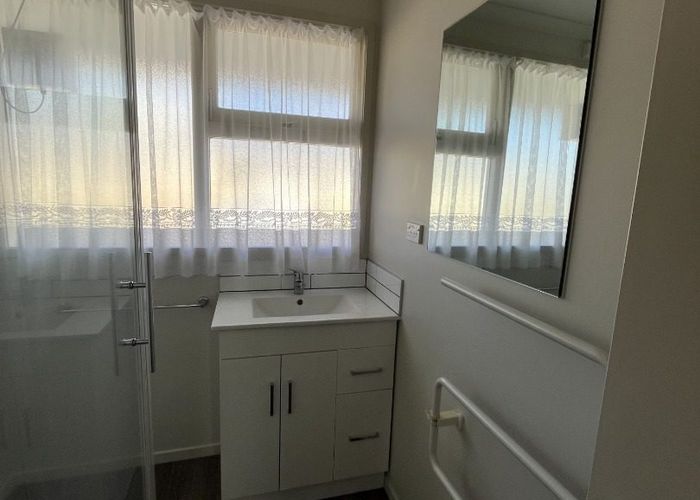  at 2/10A Te Aroha Street, Hamilton East, Hamilton, Waikato