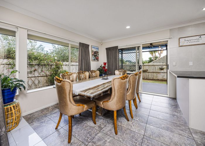  at 124 Charles Prevost Dr, The Gardens, Manukau