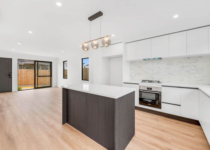  at 658B & C Te Atatu Road, Te Atatu Peninsula, Waitakere City, Auckland