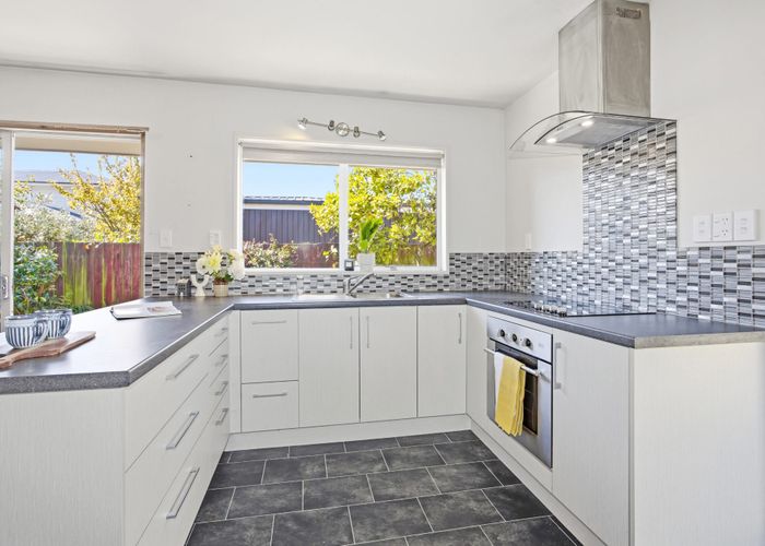  at 2/3 Hythe Lane, St. Martins, Christchurch City, Canterbury