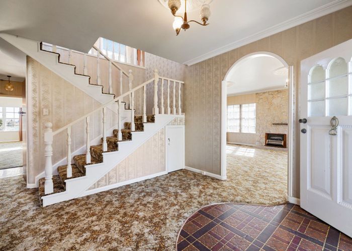  at 52 Forest Lake Road, Forest Lake, Hamilton, Waikato
