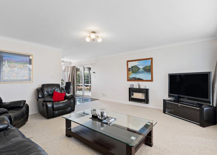  at 6 Humphries Place, Awapuni, Palmerston North