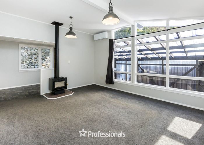  at 130 Pinehaven Road, Pinehaven, Upper Hutt, Wellington