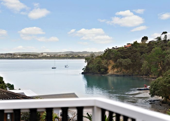  at 101 Island Bay Road, Beach Haven, North Shore City, Auckland