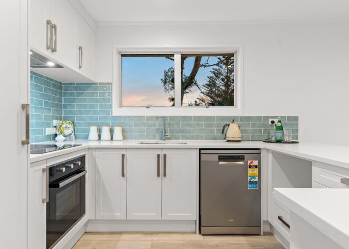  at 33 Japonica Drive, Beach Haven, North Shore City, Auckland
