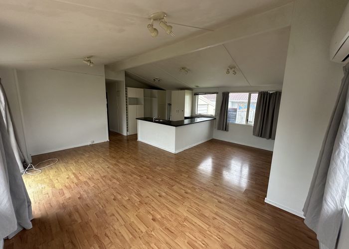  at Home for relocation, Henderson, Waitakere City, Auckland