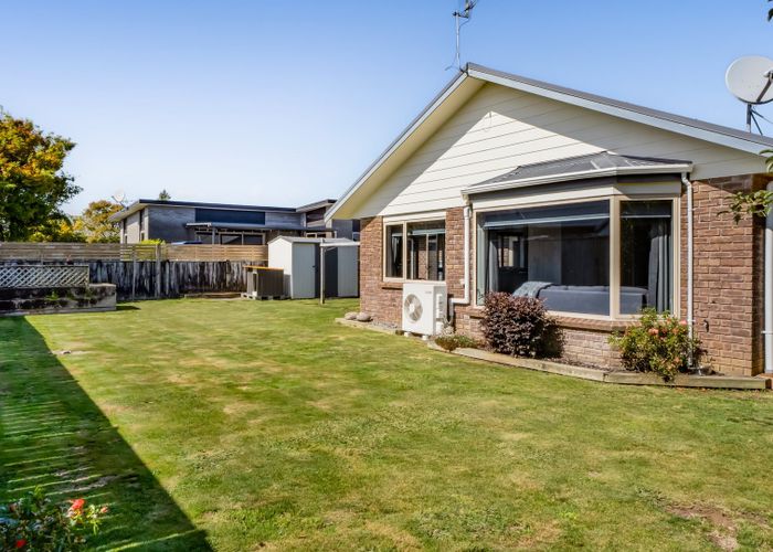  at 10 Estate Grove, Inglewood, Inglewood