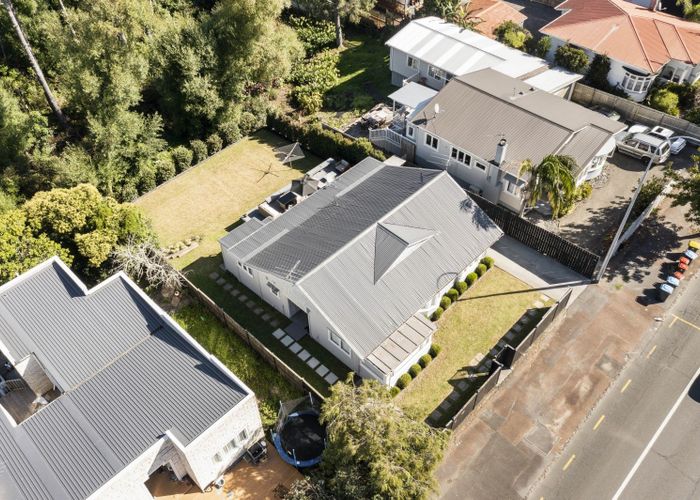  at 1018 Great North Road, Point Chevalier, Auckland