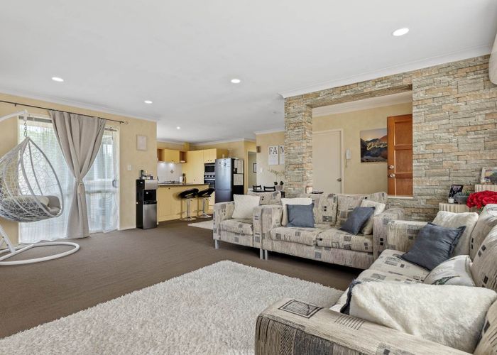  at 16 Claremont Way, East Tamaki Heights, Manukau City, Auckland