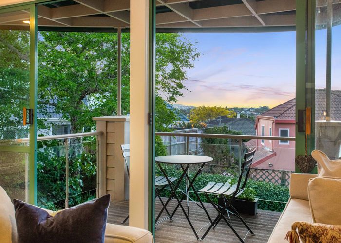  at 2/58 St Johns Road, Meadowbank, Auckland City, Auckland