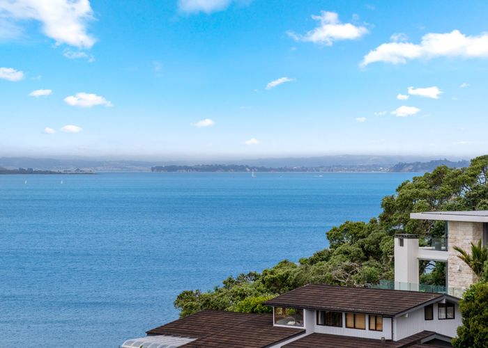  at 1/62 Beach Road, Castor Bay, Auckland