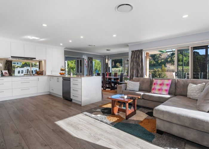  at 19 Roger Guy Place, Welcome Bay, Tauranga