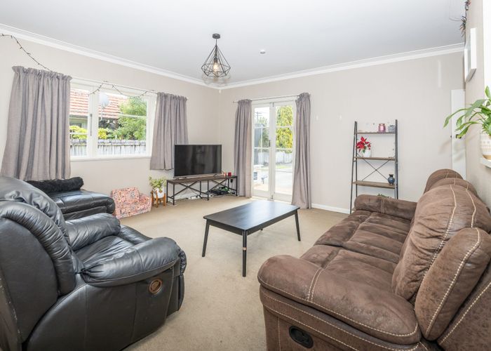  at 18 Pearsons Avenue, Claudelands, Hamilton