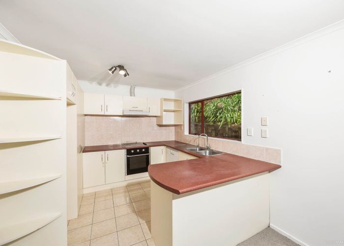  at 11 San Carlo Court, Henderson, Waitakere City, Auckland