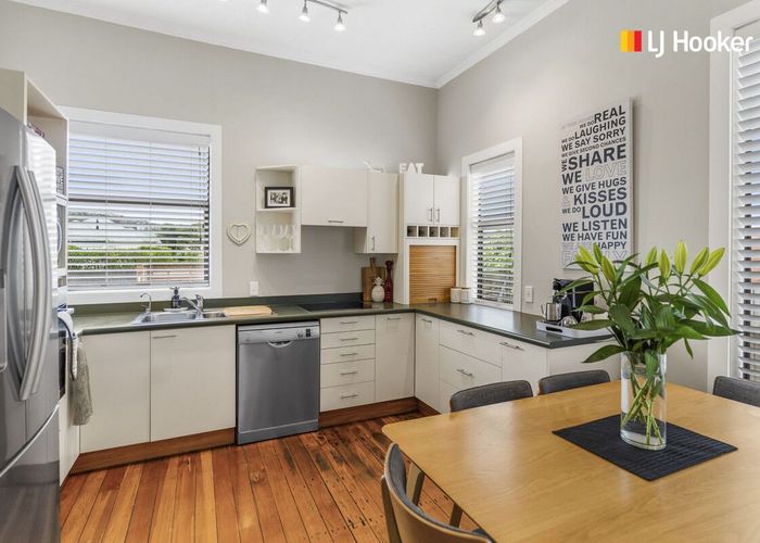  at 168 Victoria Road, Saint Clair, Dunedin