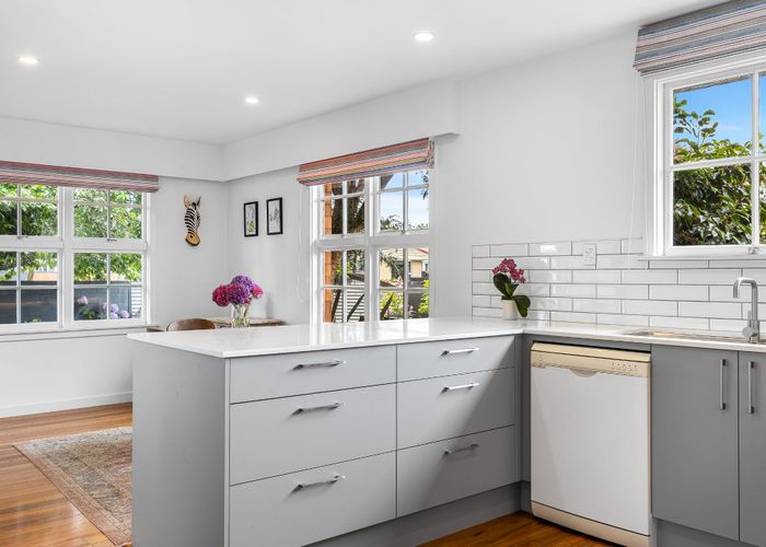  at 37 Glenrowan Avenue, Avondale, Christchurch City, Canterbury