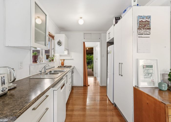  at 24 Tamariki Avenue, Kelston, Waitakere City, Auckland