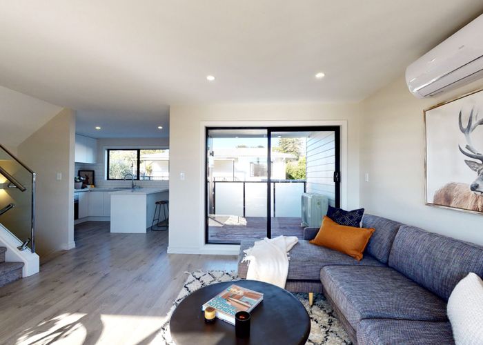  at 6/8 Knight Avenue, Mount Albert, Auckland
