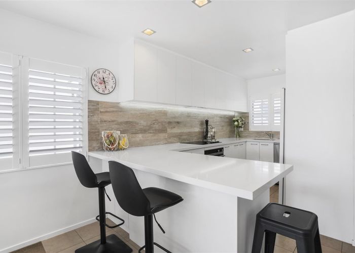  at 2/9 Georgia Terrace, Albany, Auckland