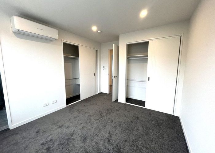  at 11  Irwin Lane, Windsor Park, North Shore City, Auckland