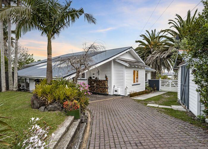  at 34 Seaview Avenue, Northcote, Auckland