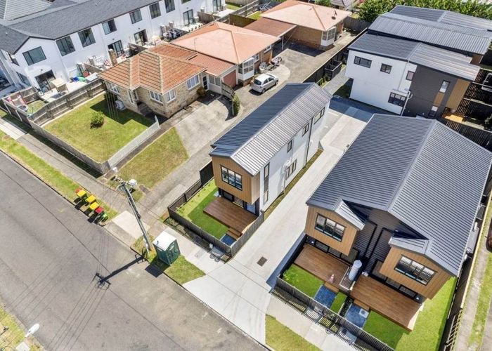  at 2/18 Alexander Ave, Papatoetoe, Papatoetoe, Manukau City, Auckland
