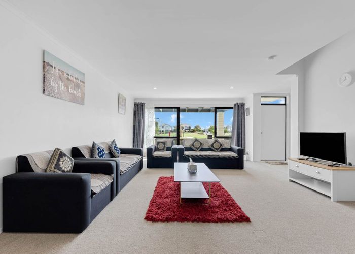  at 4 Huke Lane, Takanini, Papakura, Auckland