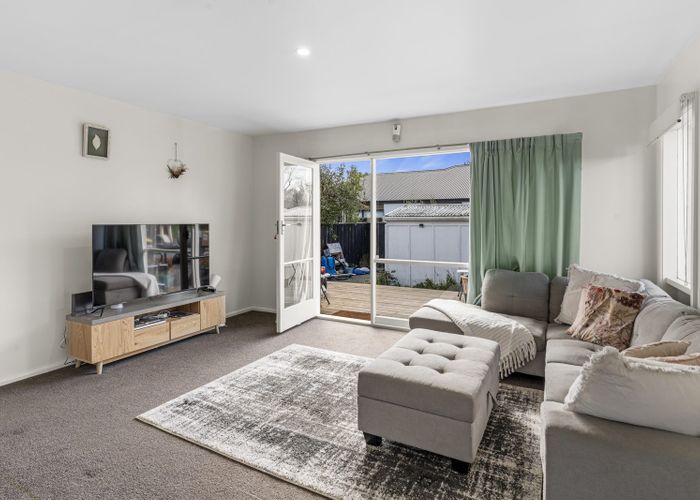  at 2/57 Edward Avenue, Edgeware, Christchurch City, Canterbury