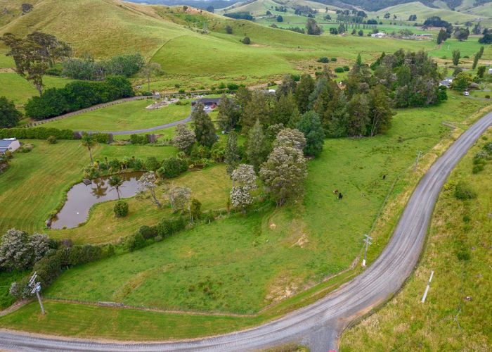  at 150 Dimmock Road, Waitakaruru, Ngatea