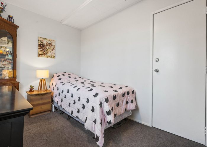  at 5/5 Koromiko Street, New Lynn, Auckland