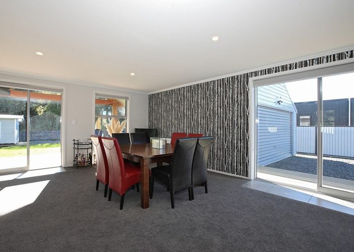  at 6 Walker Street, Riverton