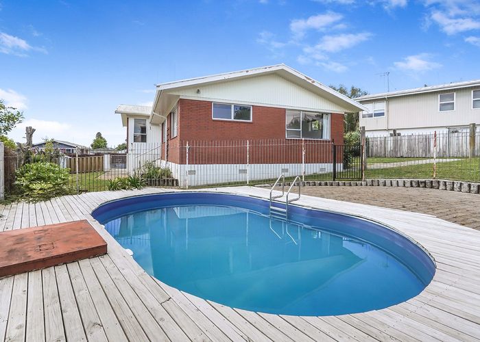  at 51 Russleigh Drive, Dinsdale, Hamilton