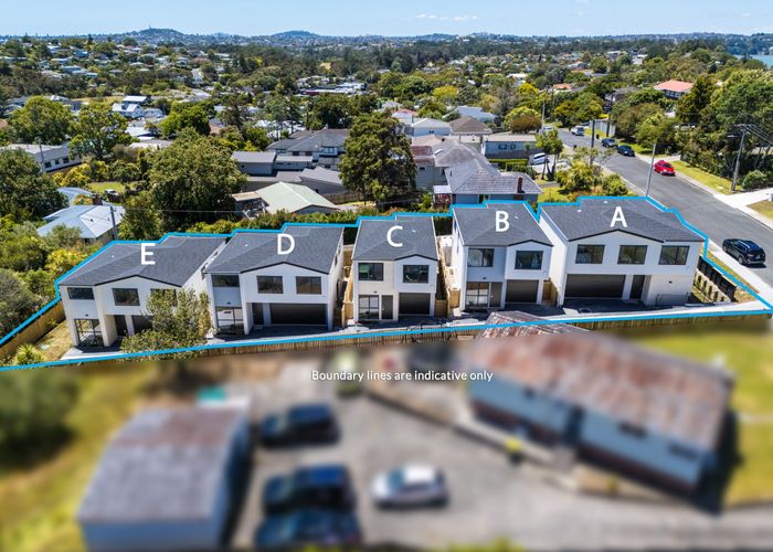  at 21C Barron Drive, Green Bay, Waitakere City, Auckland