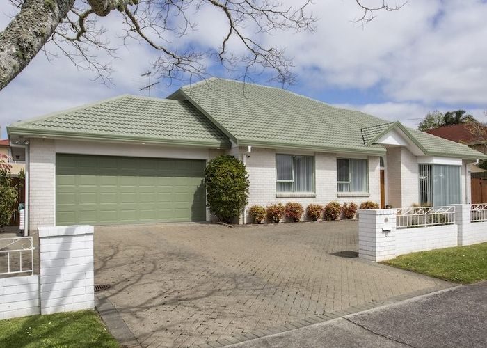  at 15 Te Hoe Grove, Pinehill, Auckland