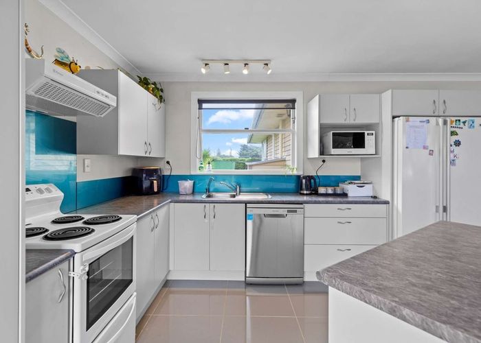  at 28 Mazengarb Road, Paraparaumu Beach, Paraparaumu