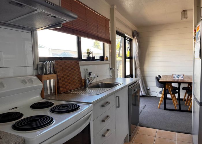  at 2/14 Walton Street, Red Beach