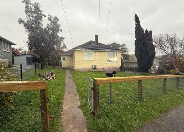  at 7 Cumberland Grove, Cannons Creek, Porirua, Wellington