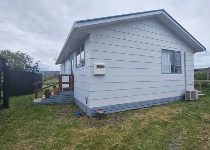  at 42A Rutherford Drive, Waikanae Beach, Kapiti Coast, Wellington