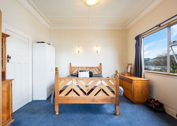  at 8 Ohau Street, Ravensbourne, Dunedin