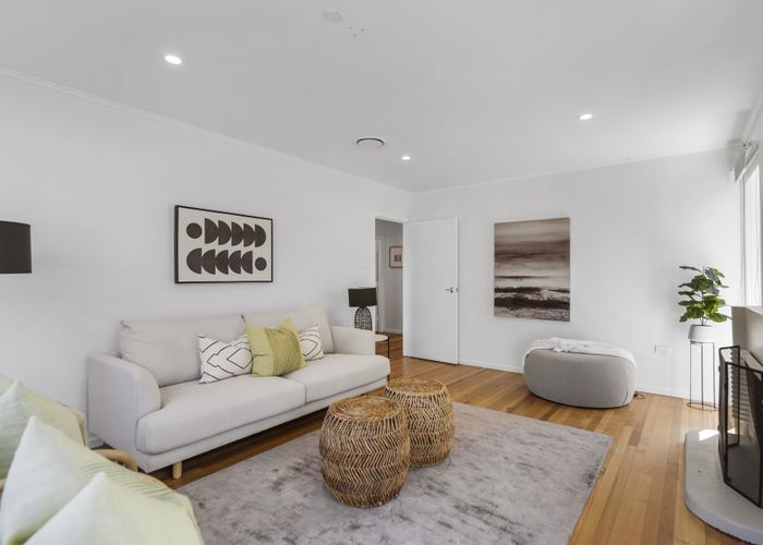  at 8 Lanark Place, Glen Innes, Auckland