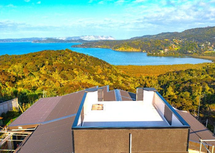  at 131 Victory Road, Laingholm, Waitakere City, Auckland