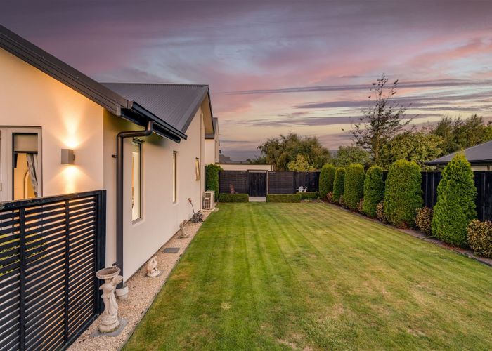  at 6 Lakebridge Place, Parklands, Christchurch